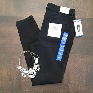 Jessica Simpson High Rise Skinnies! NWT